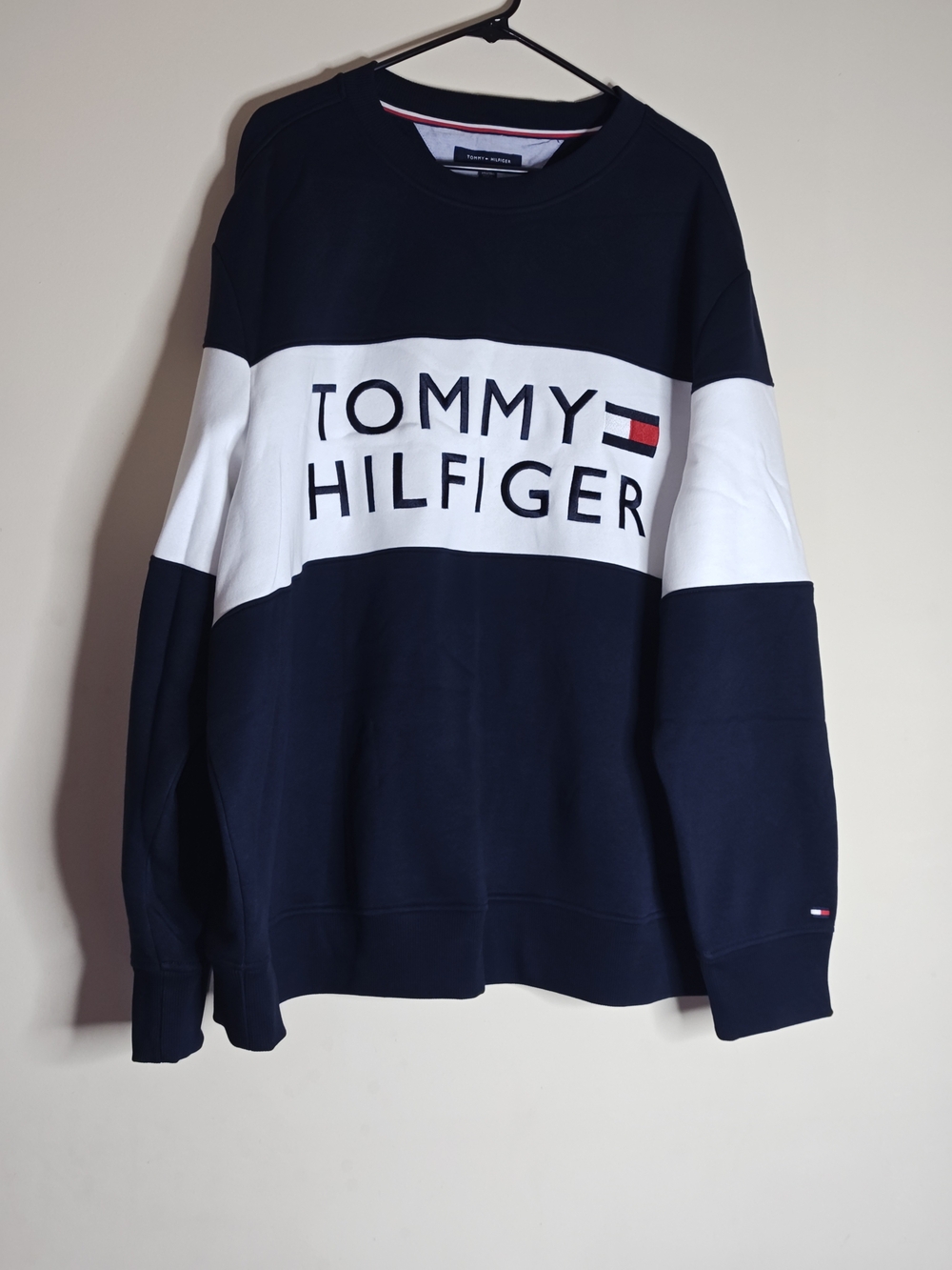 Tommy Hilfiger Men's Navy and White Logo Sweatshirt 3XL